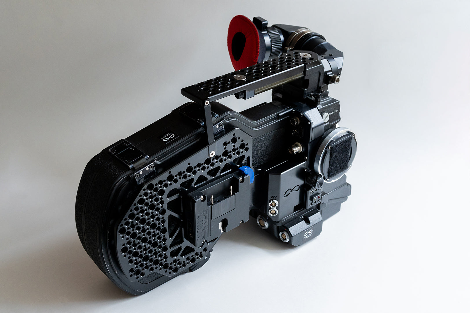 Aaton 12V On-Board Battery - Du-All Camera Aaton 12V On-Board Battery - Du-All Camera